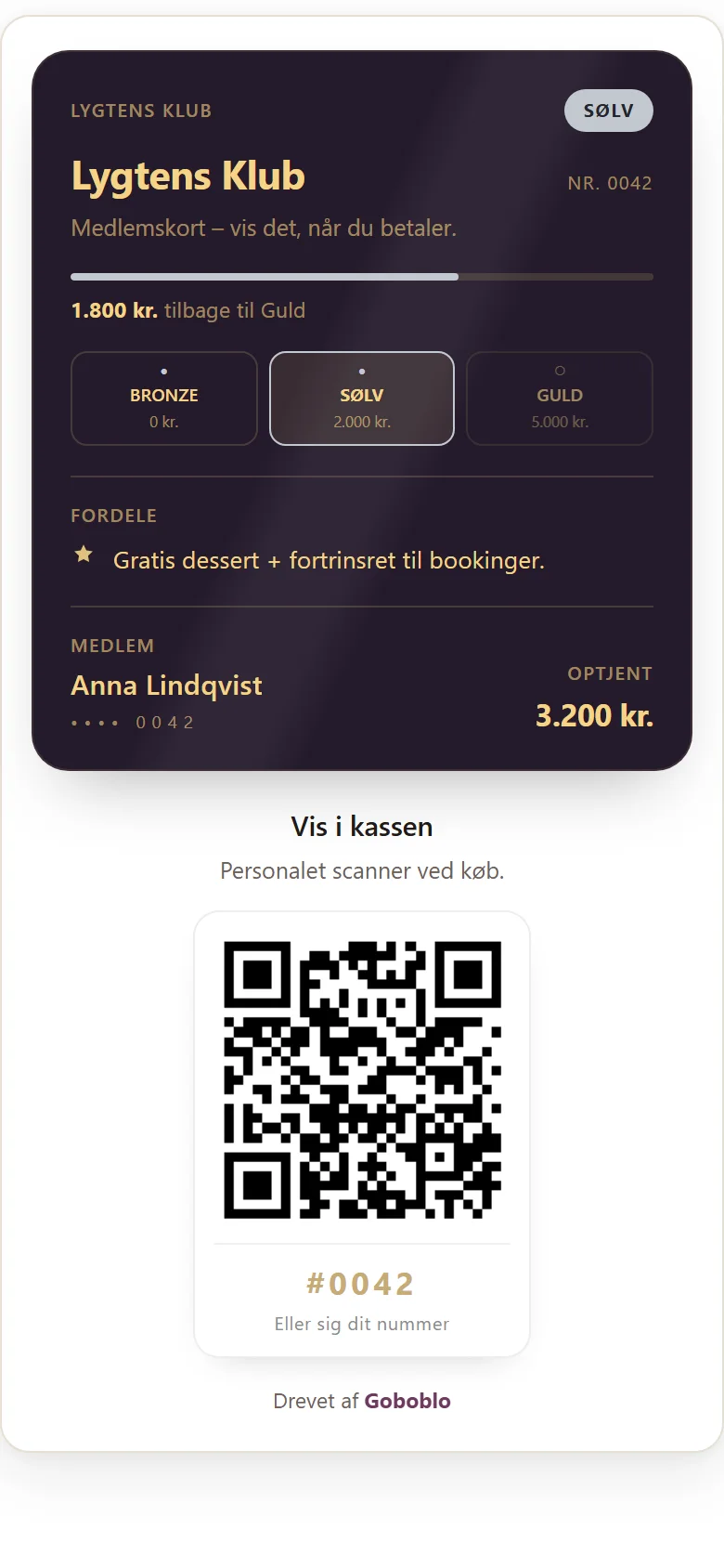 Et ægte medlemskort på gæstens telefon — Lygtens Klub på niveau Sølv med brugsgrænser i kroner, fordele og en scanbar QR-kode, personalet læser ved kassen