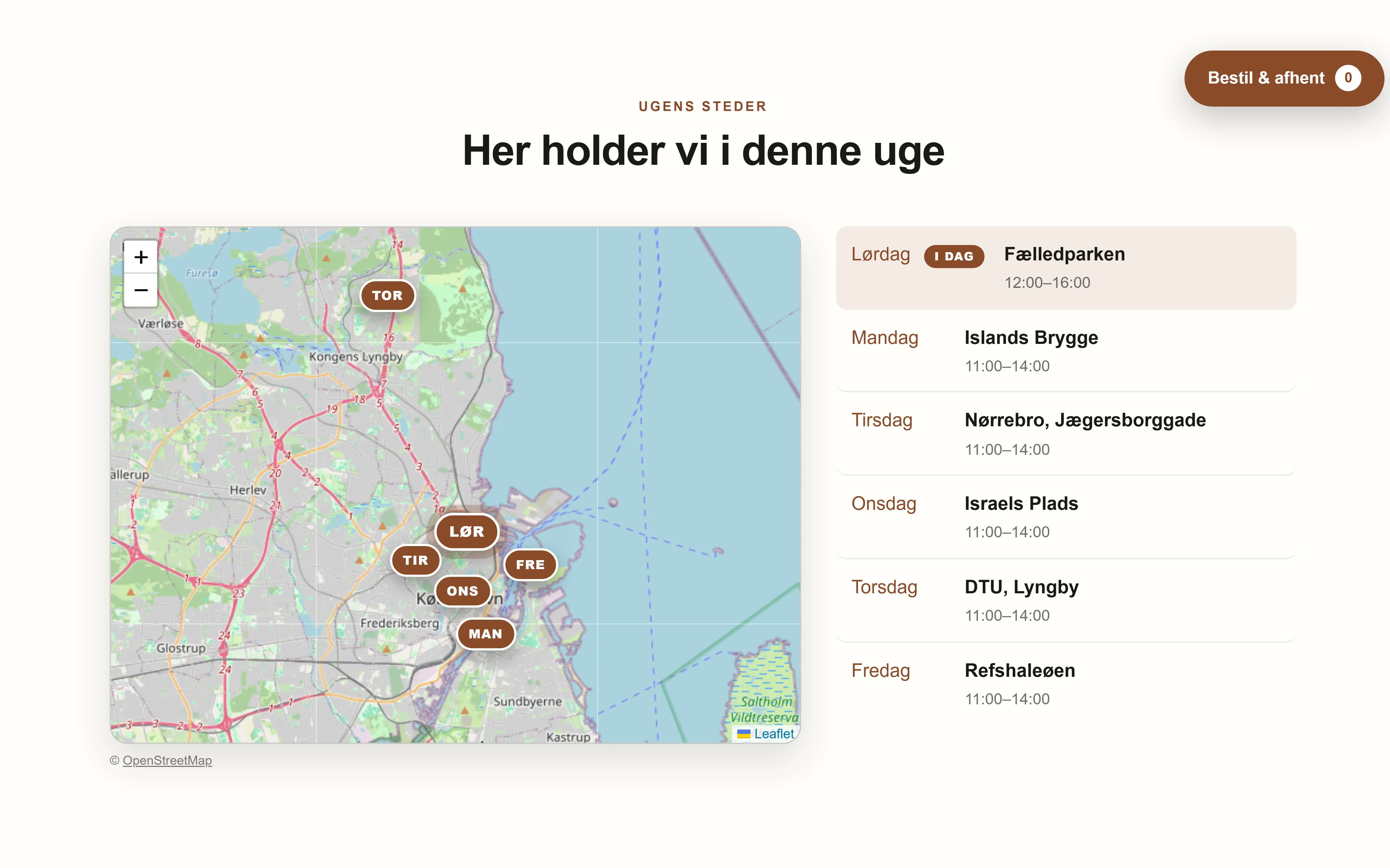 Ugens steder på food trucken Rygeriets side, på dansk: et kort over København med én nål per dag — mandag Islands Brygge, tirsdag Nørrebro, onsdag Israels Plads, torsdag DTU, fredag Refshaleøen — og listen ved siden af, hvor lørdagens sted Fælledparken er markeret I dag